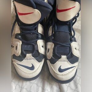 Nike Youth size 7 used in good condition
